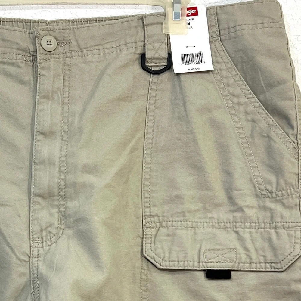 Wrangler Men’s Khaki 100% Cotton Hiker Shorts Size 44 NWT